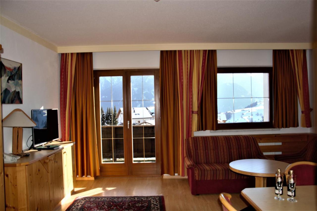 Hotel Am Roemerweg Fiss Exterior photo